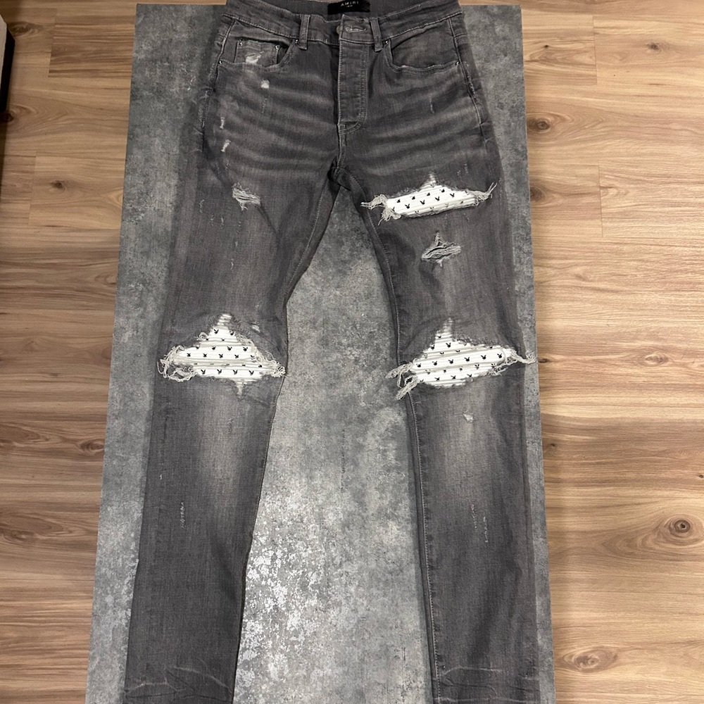 Size 29 tailored to 28 amiris